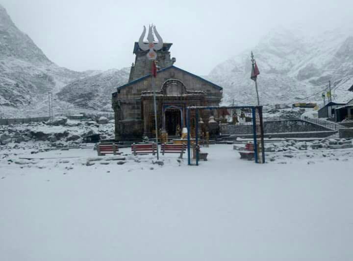 awesome photos of snowfall in kedarnath