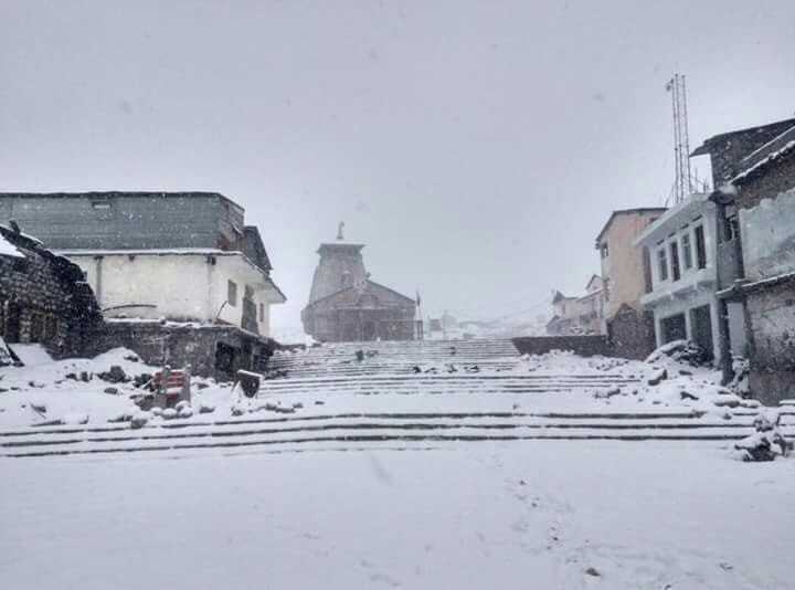 awesome photos of snowfall in kedarnath
