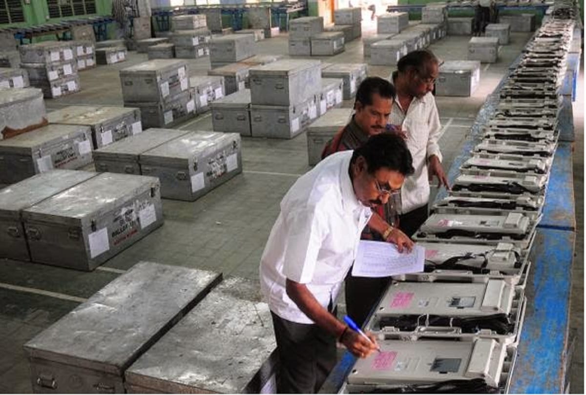 fifteen candidates registered for loksabha by election in up