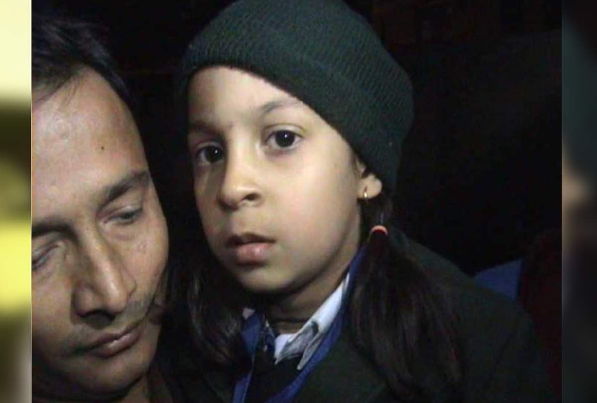 teachers left girl in class instead of picnic, guard locked the class, parents created furor