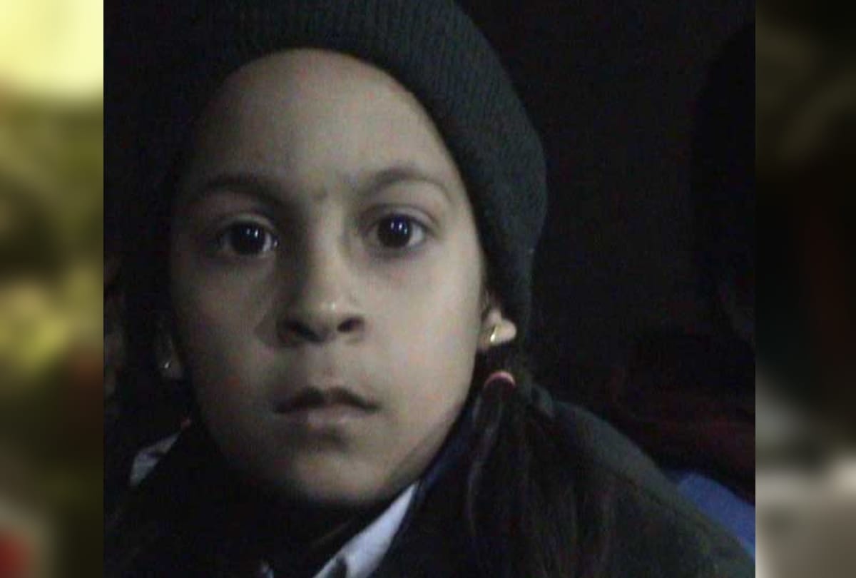 teachers left girl in class instead of picnic, guard locked the class, parents created furor