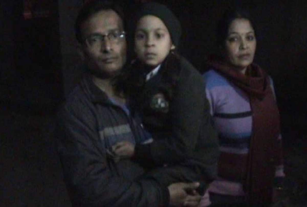 teachers left girl in class instead of picnic, guard locked the class, parents created furor