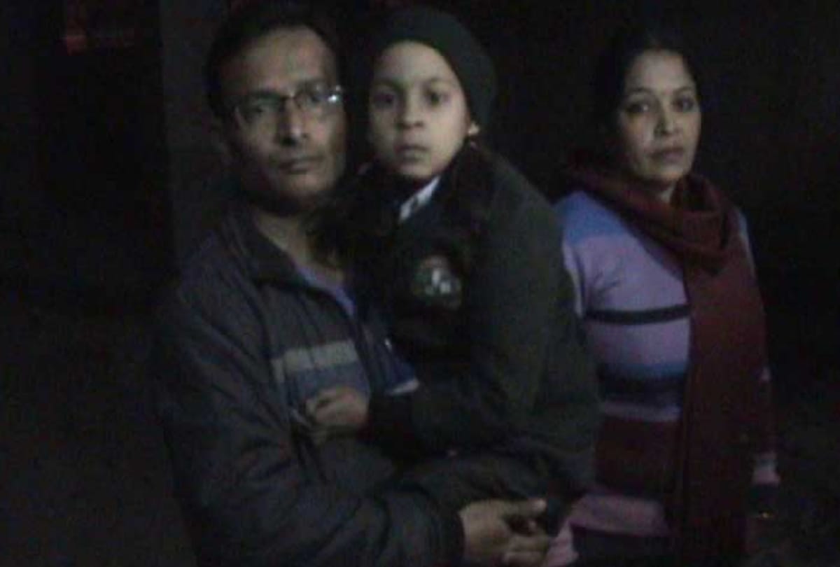 teachers left girl in class instead of picnic, guard locked the class, parents created furor