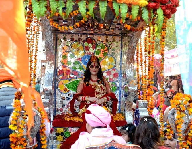radhe maa in jaguar car in punjab in maha shivratri shobhayatra