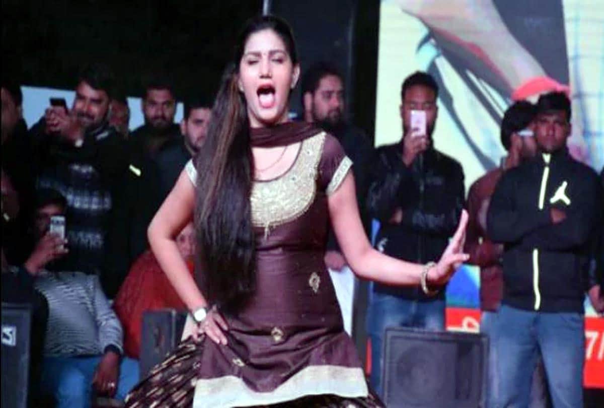 Sapna Chaudhary's program was fiercely rage in kanpur