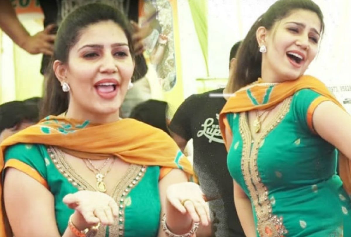 sapna choudhary perform in madhya pradesh fight between teenagers