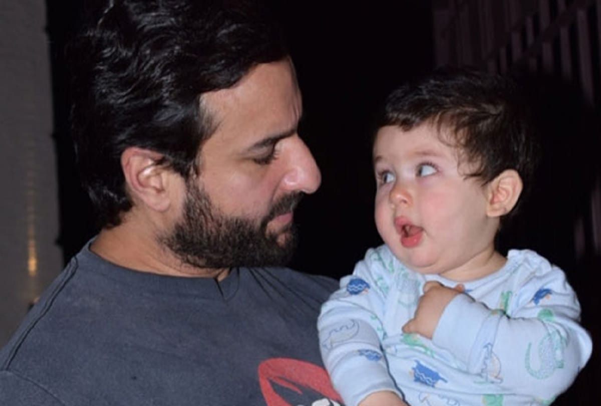 taimur ali khan carpulling with sister inaaya, this cute pic is going viral