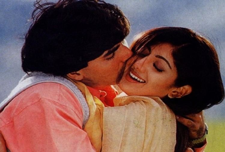 à¤¶à¤¾à¤¦à¥€ à¤¸à¥‡ à¤ªà¤¹à¤²à¥‡ à¤¹à¥€ 2 à¤¬à¤šà¥à¤šà¥‹à¤‚ à¤•à¥€ à¤®à¤¾à¤‚ à¤¬à¤¨à¥€à¤‚ à¤°à¤µà¥€à¤¨à¤¾ à¤Ÿà¤‚à¤¡à¤¨, à¤à¤•à¥à¤Ÿà¤° à¤¸à¤‚à¤— à¤…à¤§à¥‚à¤°à¥€ à¤°à¤¹ à¤—à¤ˆ à¤¥à¥€  à¤²à¤µ à¤¸à¥à¤Ÿà¥‹à¤°à¥€ - Raveena Tandon Akshay Kumar Love Story - E