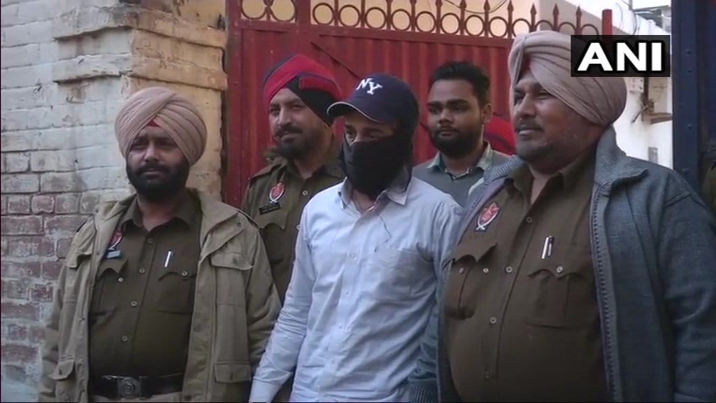 Man posing as an IPS officer arrested by Ludhiana Police