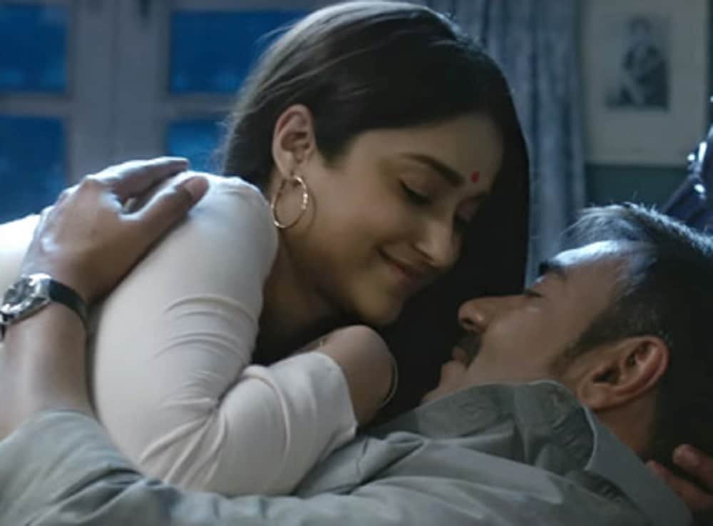 ajay devgan bad bored his honeymoon trip and come back soon