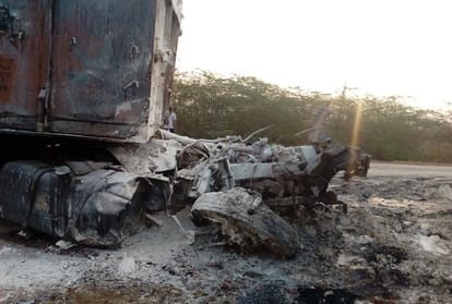 rajasthan ajmer fire broke out in trailers after collision- drivers burnt alive 