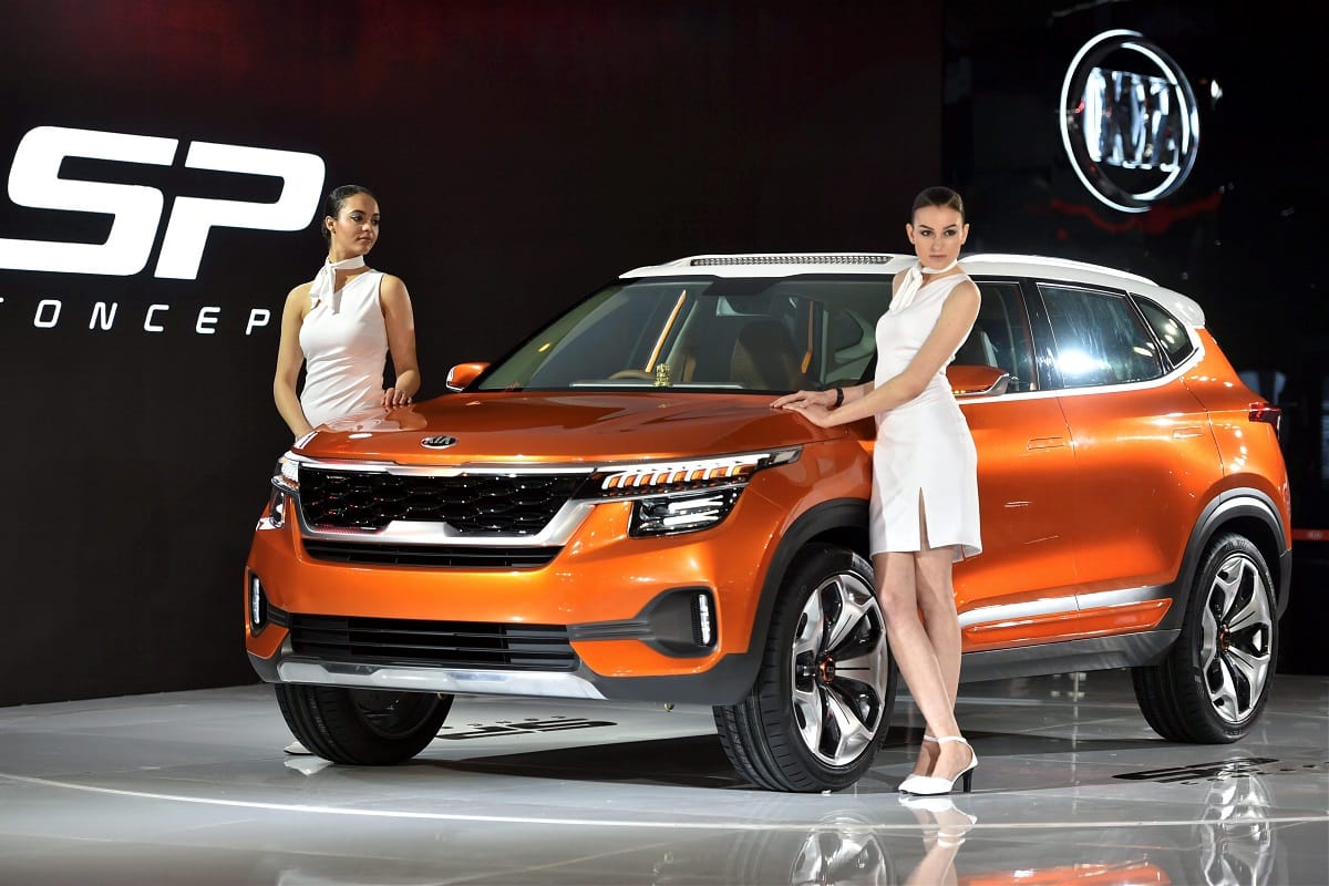 car companies are giving huge discounts on their vehicles