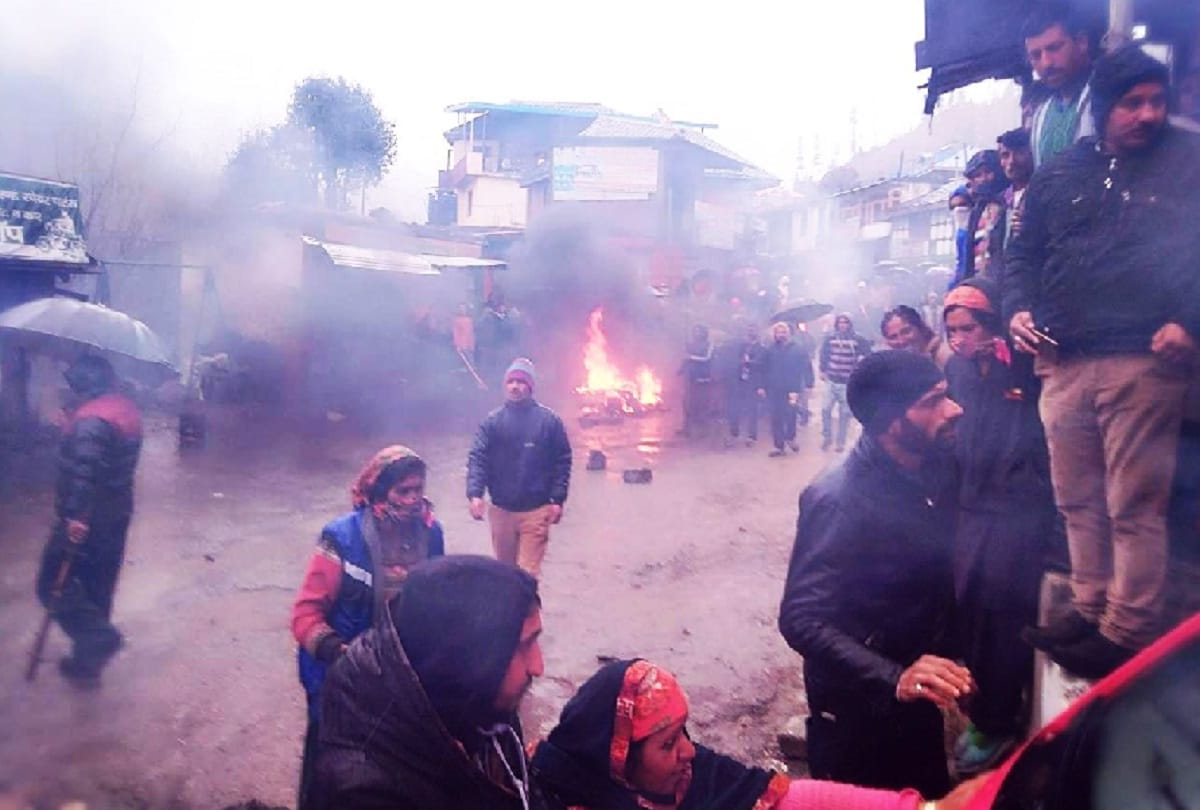 Janjahihali Dispute: Section 144 has been implemented due to protests in mandi of himachal pradesh