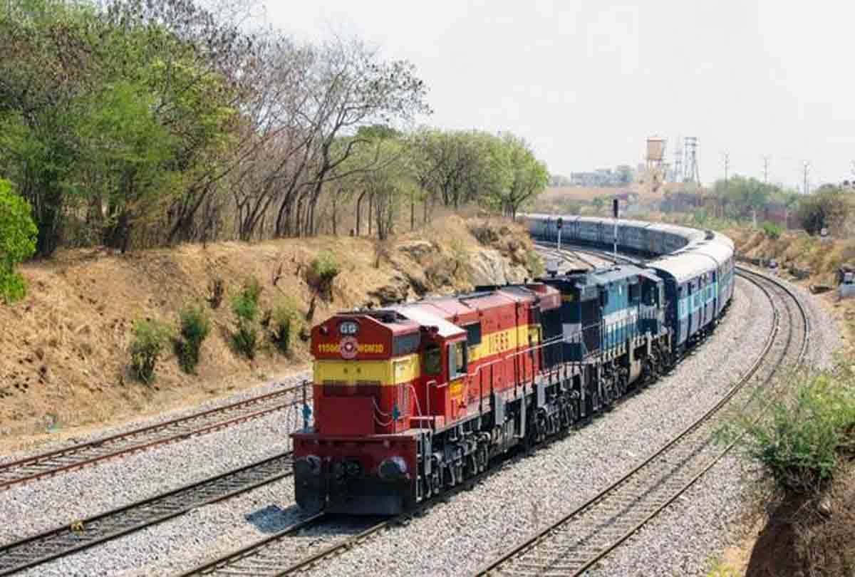 Train journey from Delhi to kanpur in 3 hours