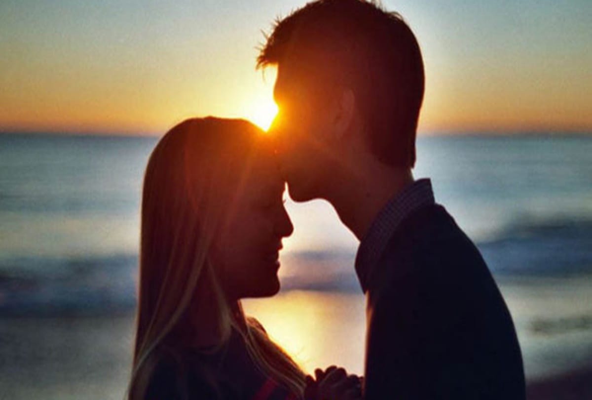 Kiss Day 2018 Weird Facts About Kissing