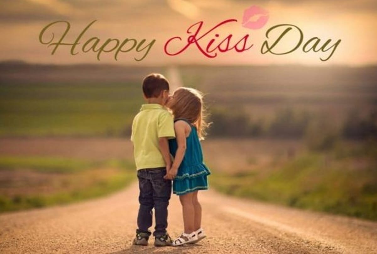 Kiss Day 2018 Weird Facts About Kissing