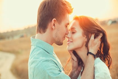 Kiss Day 2018 story of how man won legal battle over indecent Kiss at bombay High Court