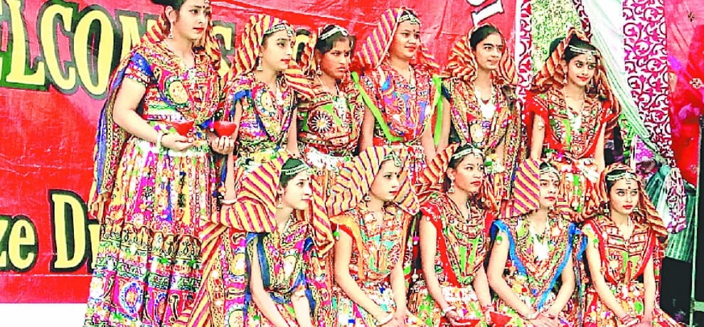 बच्चों पर नहीं थोपनी चाहिए इच्छाएं : धूमल