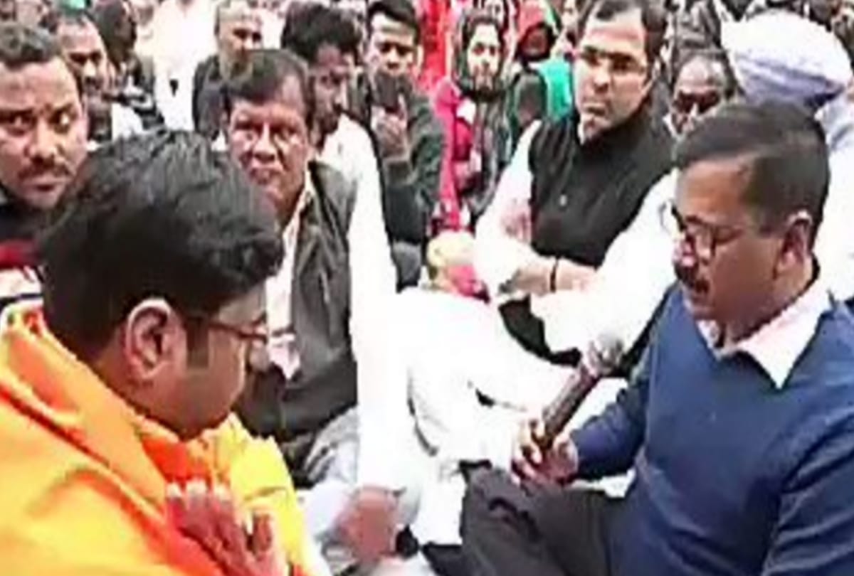 ankit honor killing: kejriwal walk out of ankit saxena condolence meet when asked compensation