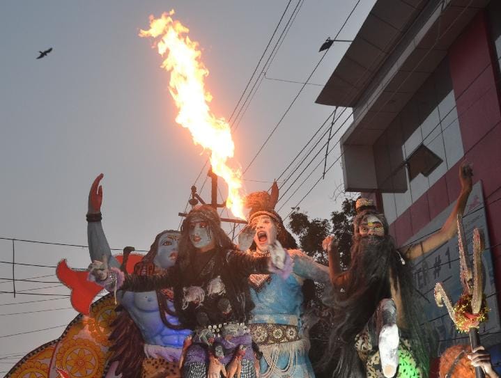 agra crowd in temples on mahashivaratri