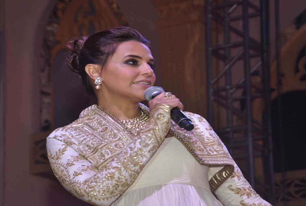 urvashi vani and neha rocks in kanpur