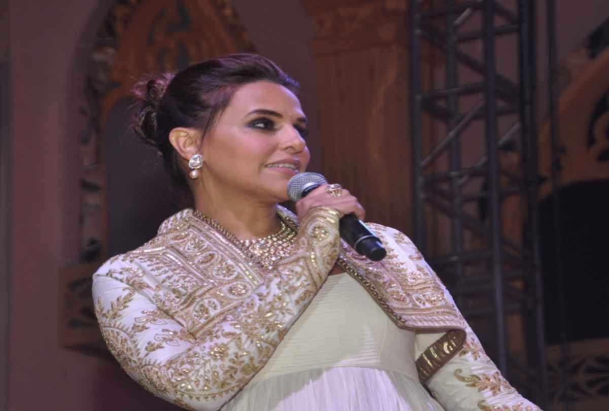 actress neha dhupia wants become a ias officer