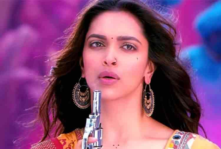 not only priya prakash these bollywood actresses also winked for flirt