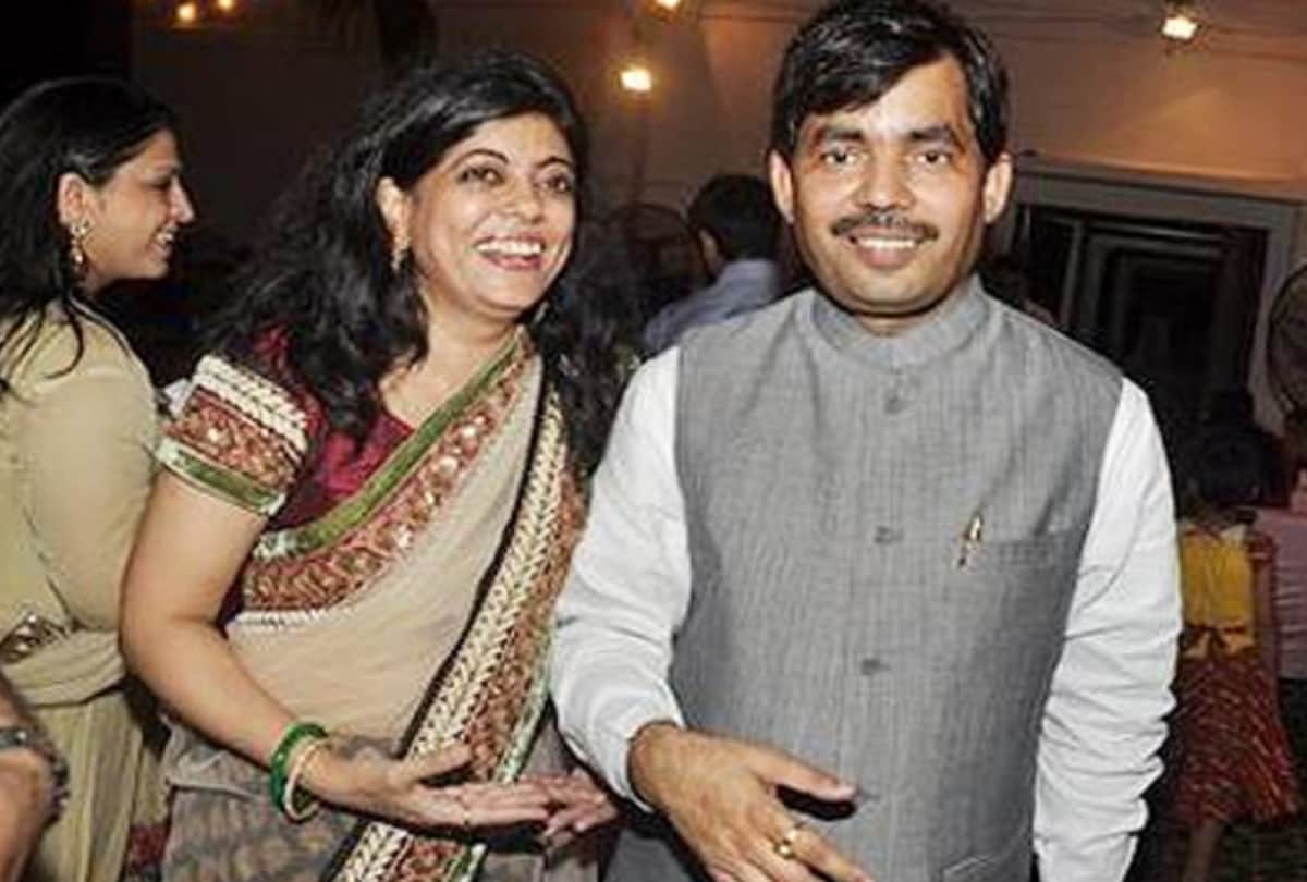 valentines day bjp leader shahnawaz hussain love story 9 years dtc bus and this how he propose