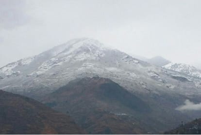 more than half a dozen pilgrims trapped in heavy snowfall