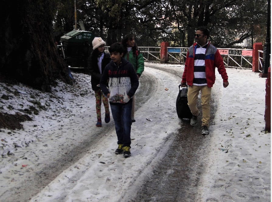 14 february enjoy Snowfall here on valentines day