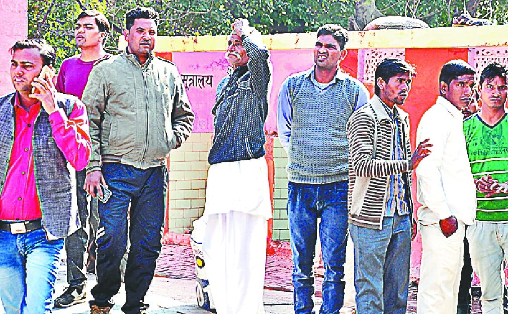 Truck crashes biker, two dies in saharanpur