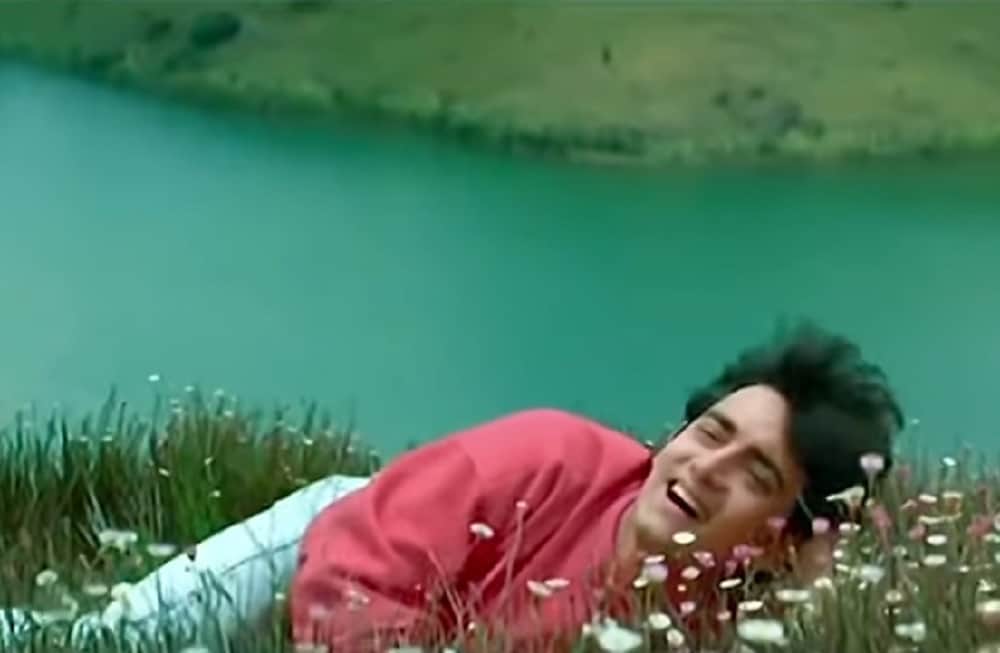 Aamir khan suggest lovers to hear pehla nasha song on valentine day