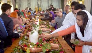 Rakhi Sangamanyi in Bhole's devotion