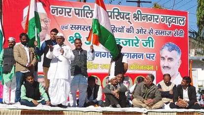 Anna Hazare fire on narendra modi in uttarakhand
