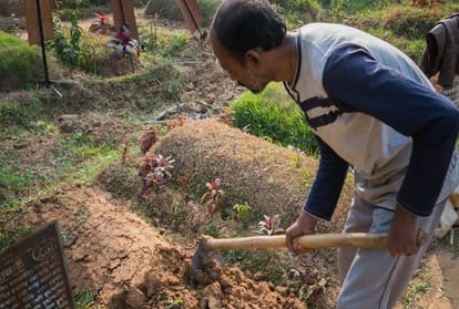 Dhaka: Where the dead do not have two yards of ground