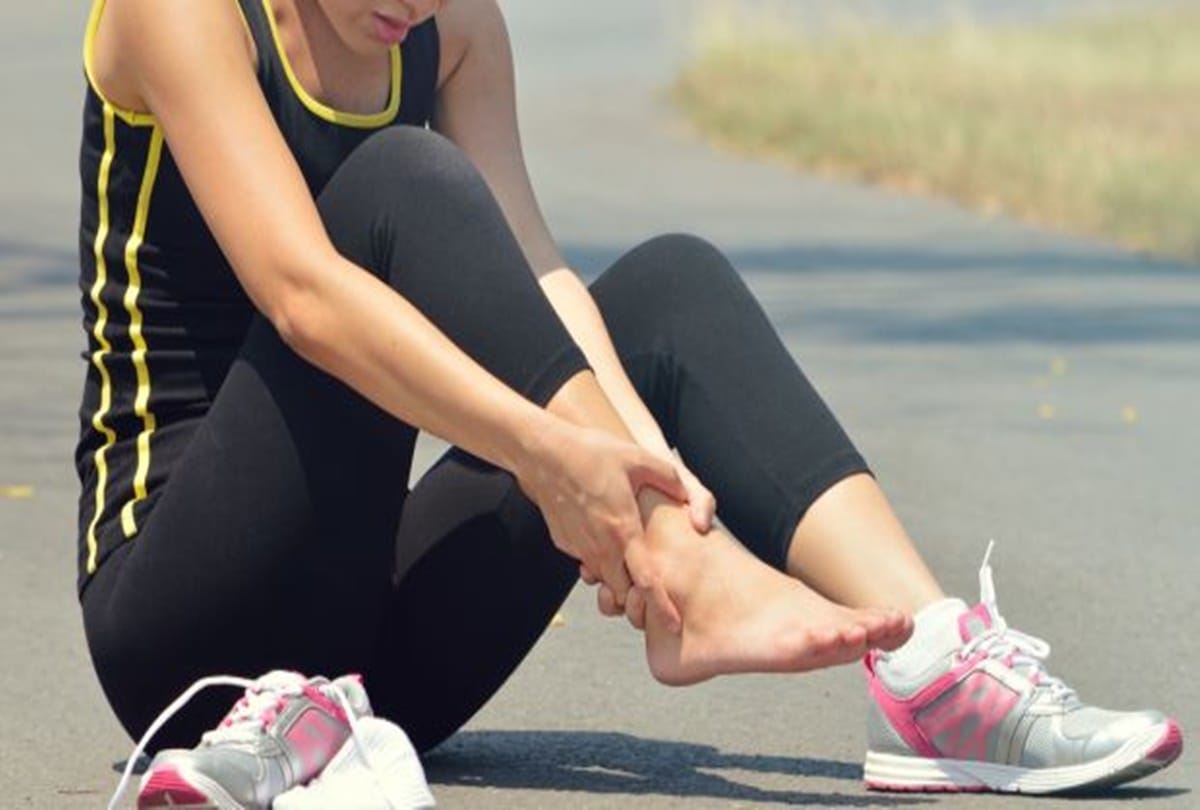 asanas for heel pain in hindi
