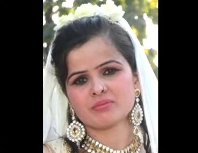 girl commited hanging suicide, wrote suicide note on wrist against in-laws