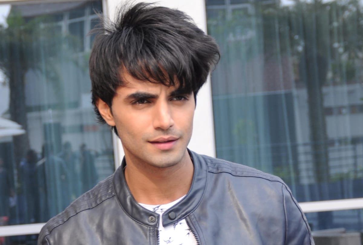 tv actor karan jotwani in lucknow