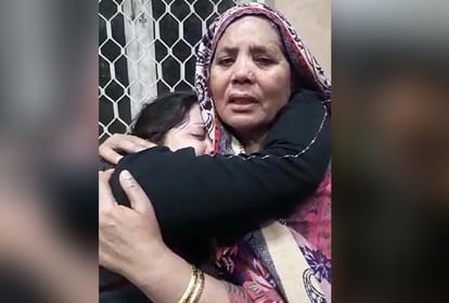 lok nayak hospital: girl was dead for not getting the blood on time from hospital