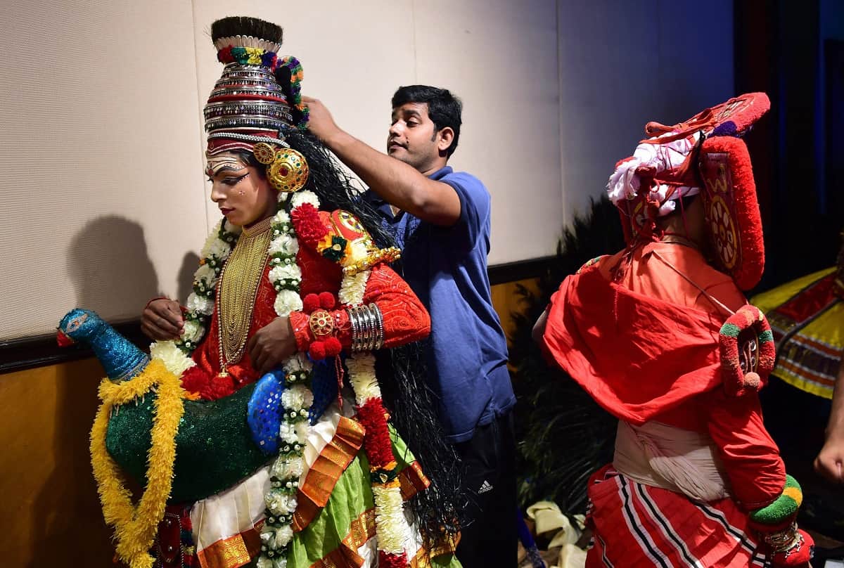 See how in the picture is being observed across the country on Shivratri