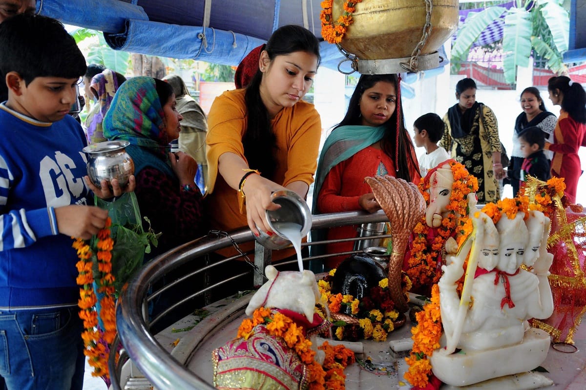 Maha Shivratri 2020 what to wear while performing rituals and prayers