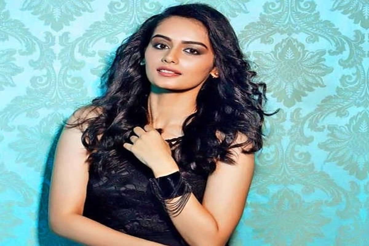 Miss World Manushi Chhillar shares pool side photo, looks amazing