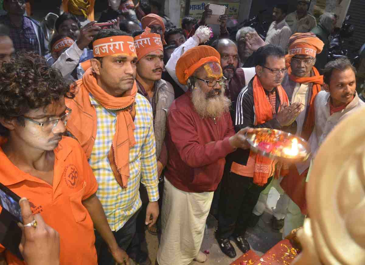 Ram rajya rath yatra arrived in varanasi before rss chief come