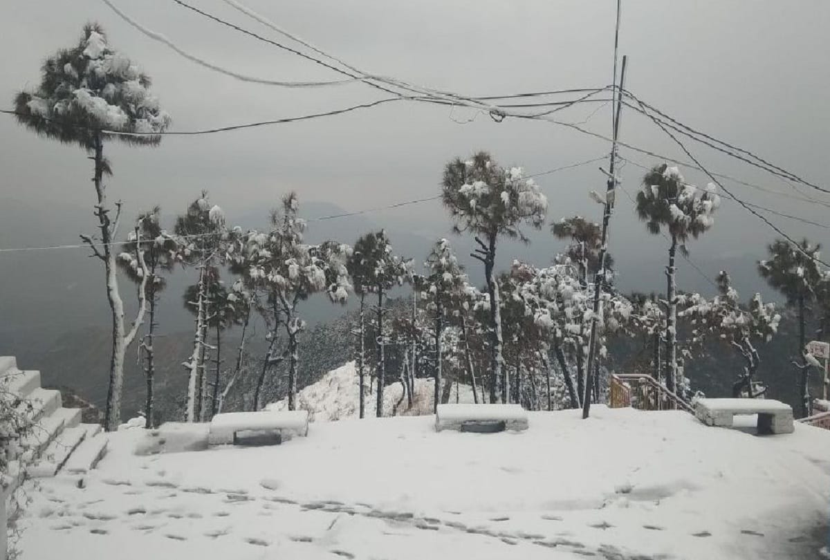 Heavy snowfall and rain at many places in Himachal pradesh