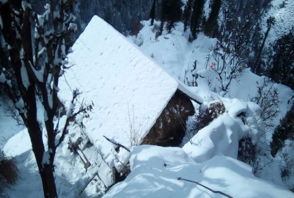 Heavy snowfall and rain at many places in Himachal pradesh
