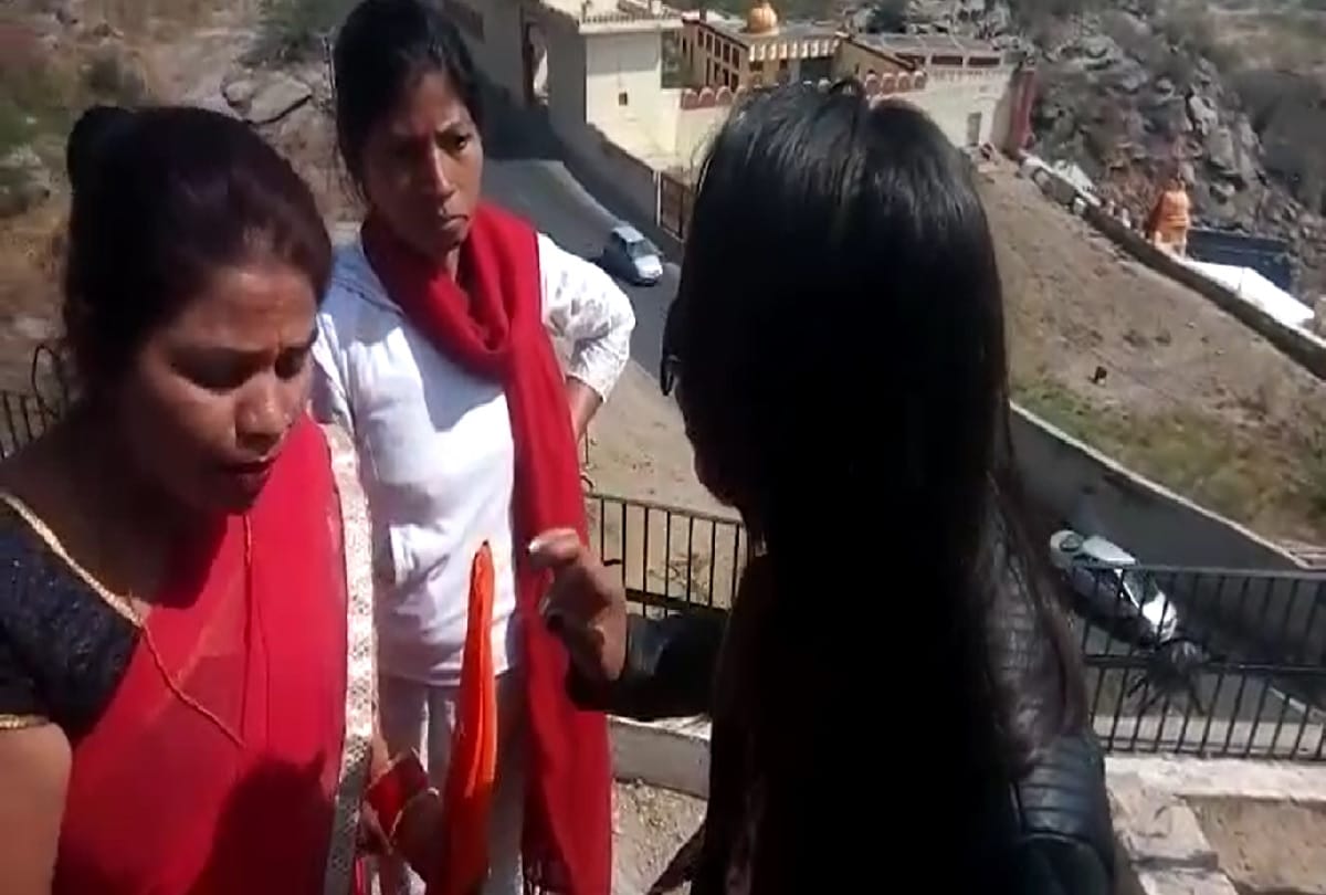 valentines day couples beaten up and punished by anti valentines organisation 