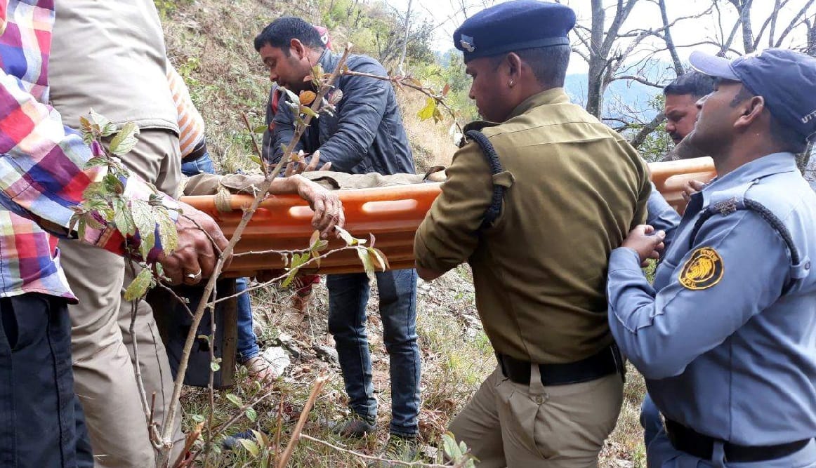Bolero accident in chamoli four killed rescue photos