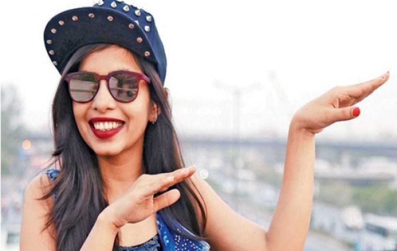 priya prakash varrier to airtel 4g girl these faces stolen many hearts on social media 