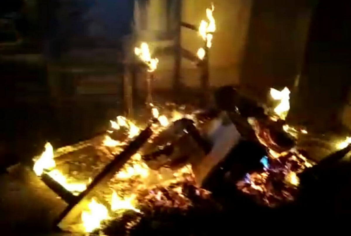 Due to domestic discord, the mother put her into a fire, death