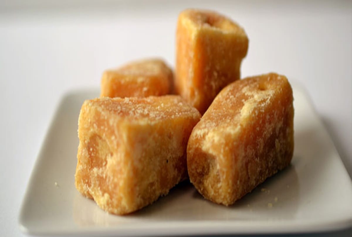 Know about the benefits of jaggery
